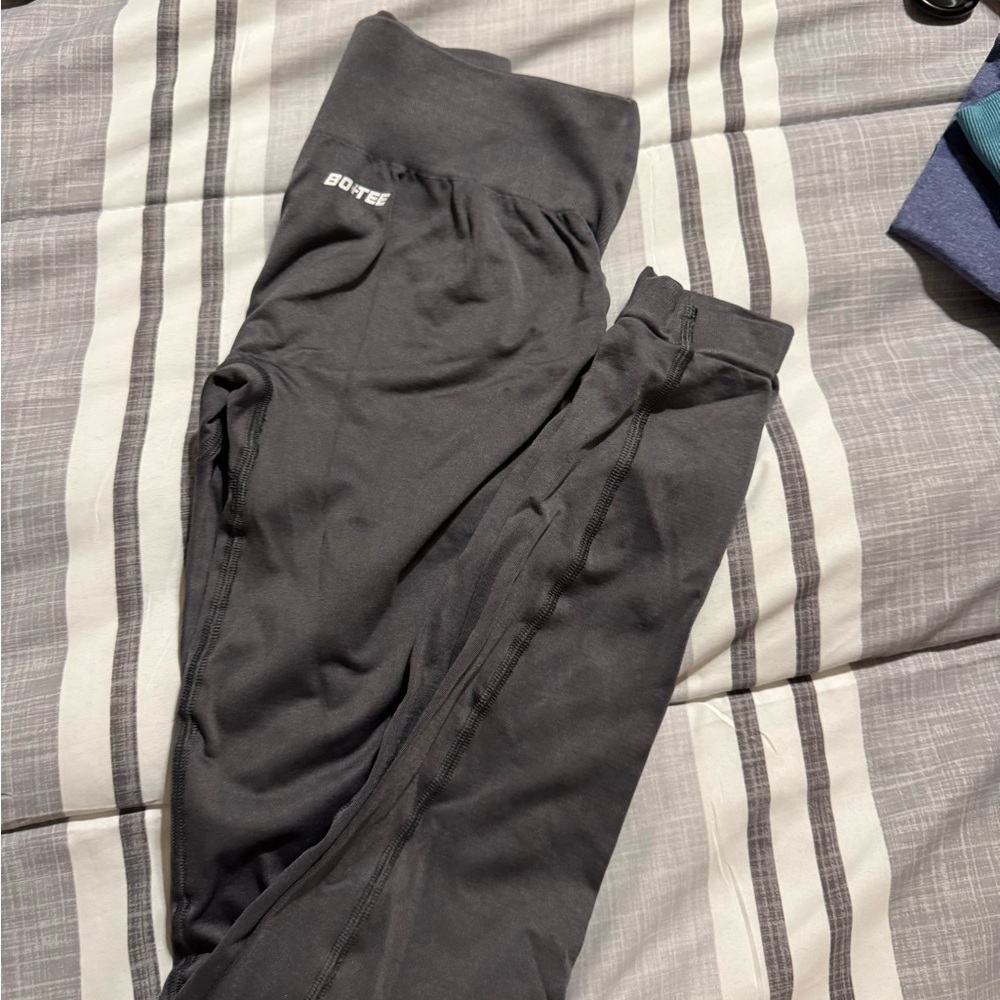 BOREE Women's Gray Leggings